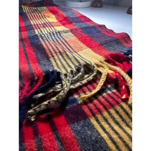 House of tweed UK scarf blue, red,and yellow plaid 

One size